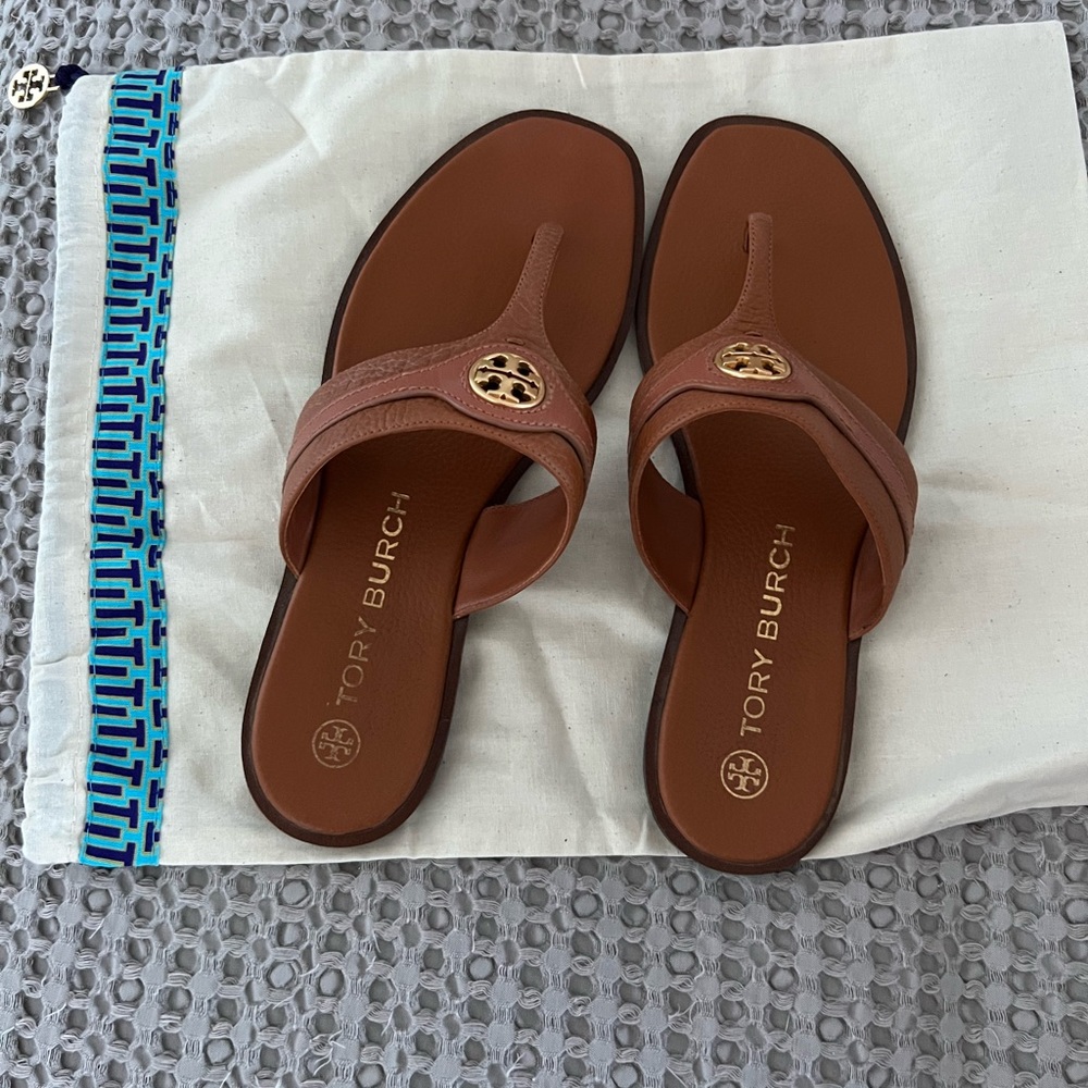 Tory Burch Carson Thong Welt Sandal